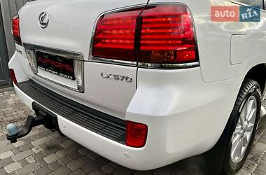 Внедорожник / Кроссовер Lexus LX 2010 в 