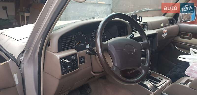 Внедорожник / Кроссовер Lexus LX 1996 в Умани