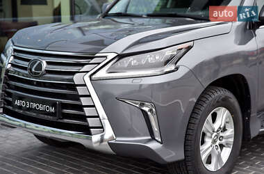 Внедорожник / Кроссовер Lexus LX 2017 в 