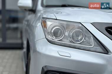 Внедорожник / Кроссовер Lexus LX 2008 в Черновцах