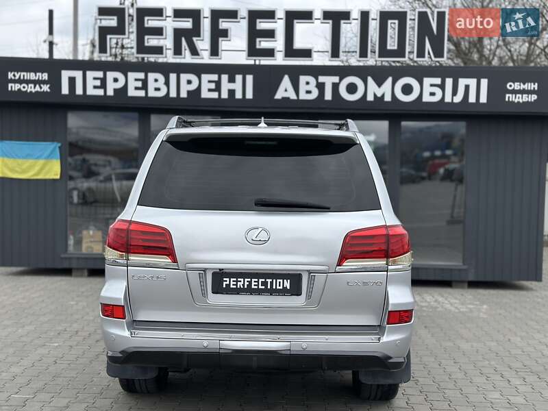 Позашляховик / Кросовер Lexus LX 2008 в Чернівцях