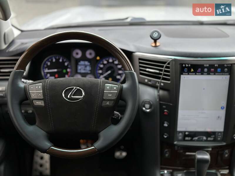 Позашляховик / Кросовер Lexus LX 2008 в Чернівцях