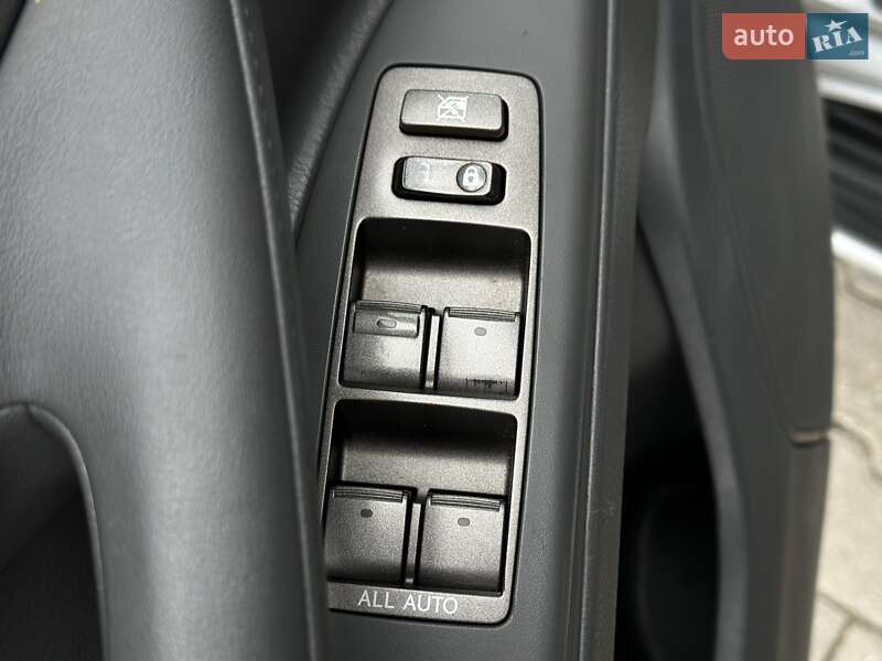 Позашляховик / Кросовер Lexus LX 2008 в Чернівцях