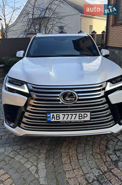 Внедорожник / Кроссовер Lexus LX 2022 в 