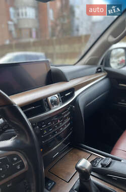 Внедорожник / Кроссовер Lexus LX 2016 в 