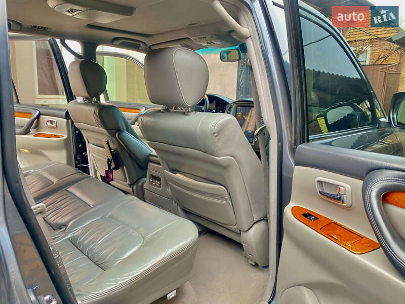 Позашляховик / Кросовер Lexus LX 2004 в Кривому Розі