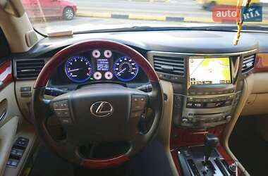 Внедорожник / Кроссовер Lexus LX 2008 в 
