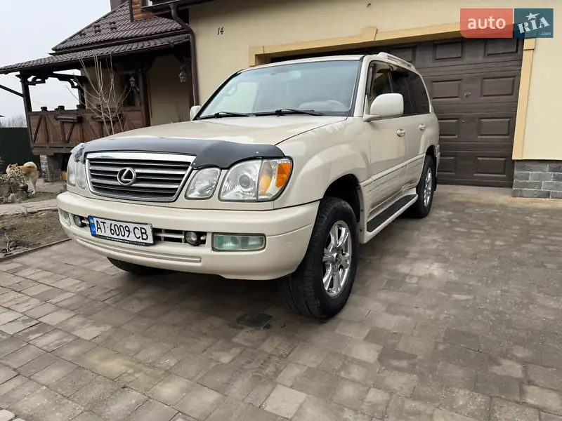 Внедорожник / Кроссовер Lexus LX 2005 в 