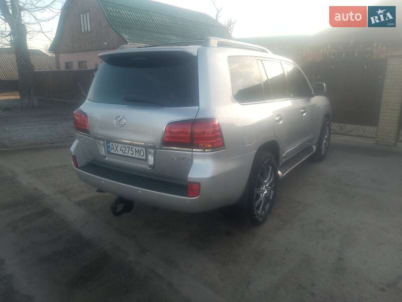 Внедорожник / Кроссовер Lexus LX 2008 в 