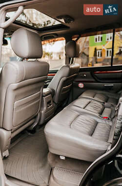 Внедорожник / Кроссовер Lexus LX 2007 в 