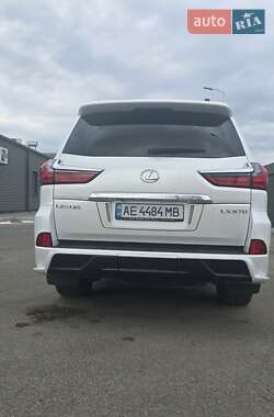 Внедорожник / Кроссовер Lexus LX 2019 в 
