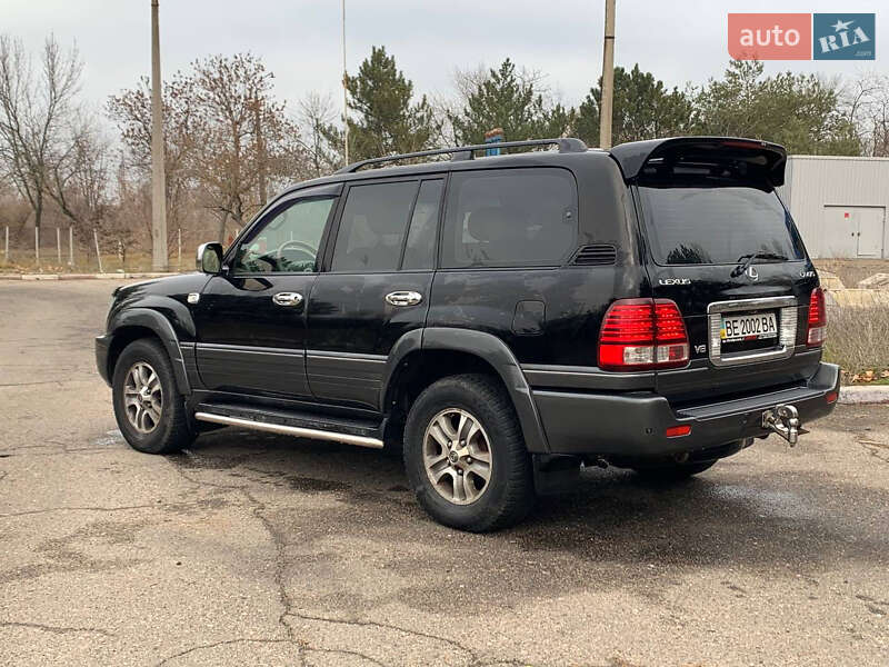 Внедорожник / Кроссовер Lexus LX 2003 в Николаеве