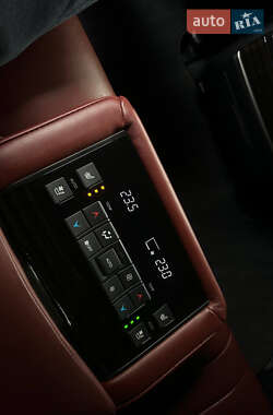 Внедорожник / Кроссовер Lexus LX 2019 в 