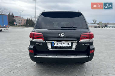Позашляховик / Кросовер Lexus LX 2012 в 