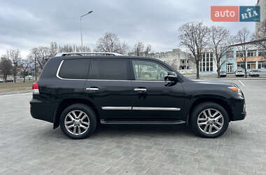 Позашляховик / Кросовер Lexus LX 2012 в 