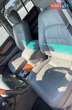 Внедорожник / Кроссовер Lexus LX 2007 в 