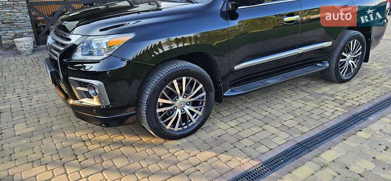 Внедорожник / Кроссовер Lexus LX 2012 в Киеве