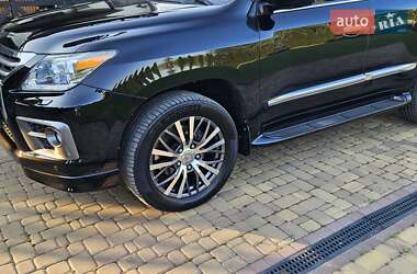 Позашляховик / Кросовер Lexus LX 2012 в 