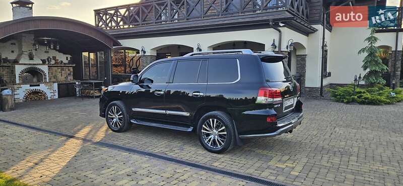Внедорожник / Кроссовер Lexus LX 2012 в Киеве