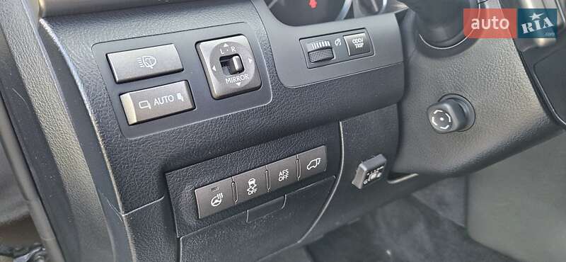 Внедорожник / Кроссовер Lexus LX 2012 в Киеве