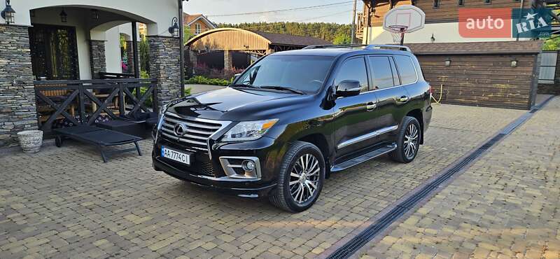 Внедорожник / Кроссовер Lexus LX 2012 в Киеве