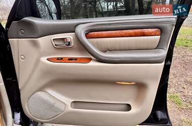 Внедорожник / Кроссовер Lexus LX 2003 в 