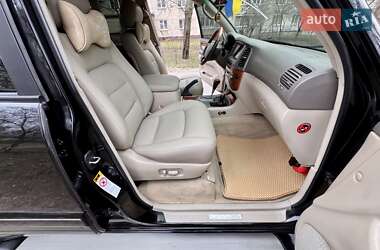 Внедорожник / Кроссовер Lexus LX 2003 в 