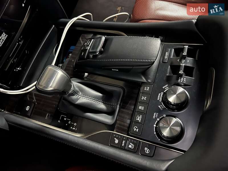 Внедорожник / Кроссовер Lexus LX 2019 в Киеве