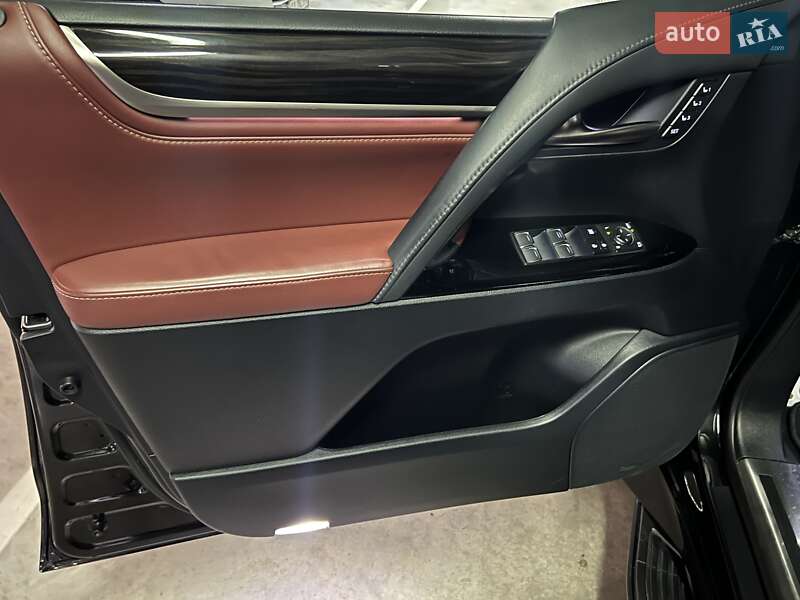 Внедорожник / Кроссовер Lexus LX 2019 в Киеве