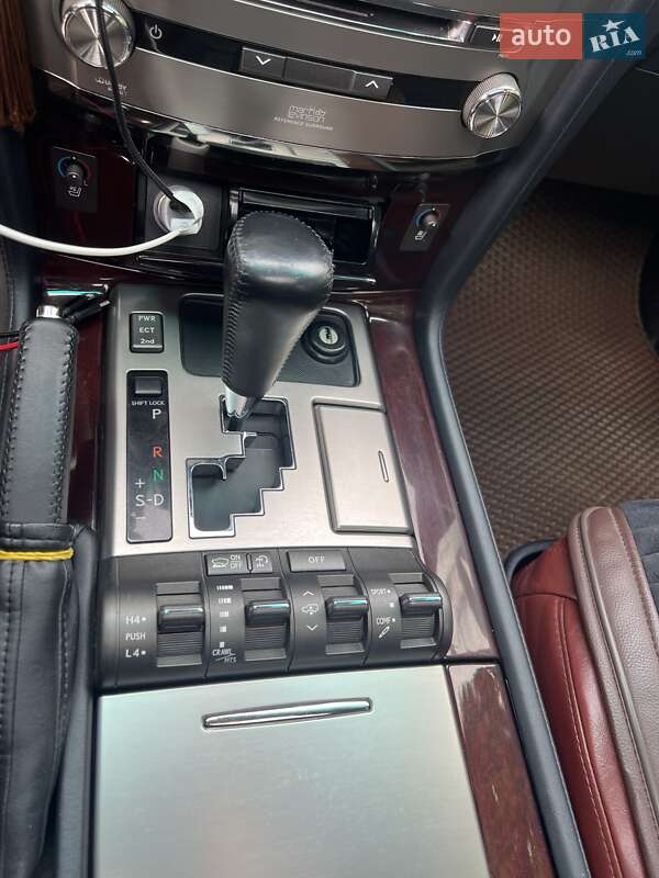 Позашляховик / Кросовер Lexus LX 2013 в Києві