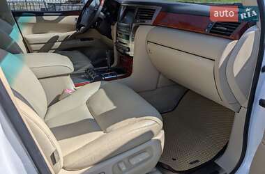 Позашляховик / Кросовер Lexus LX 2008 в 
