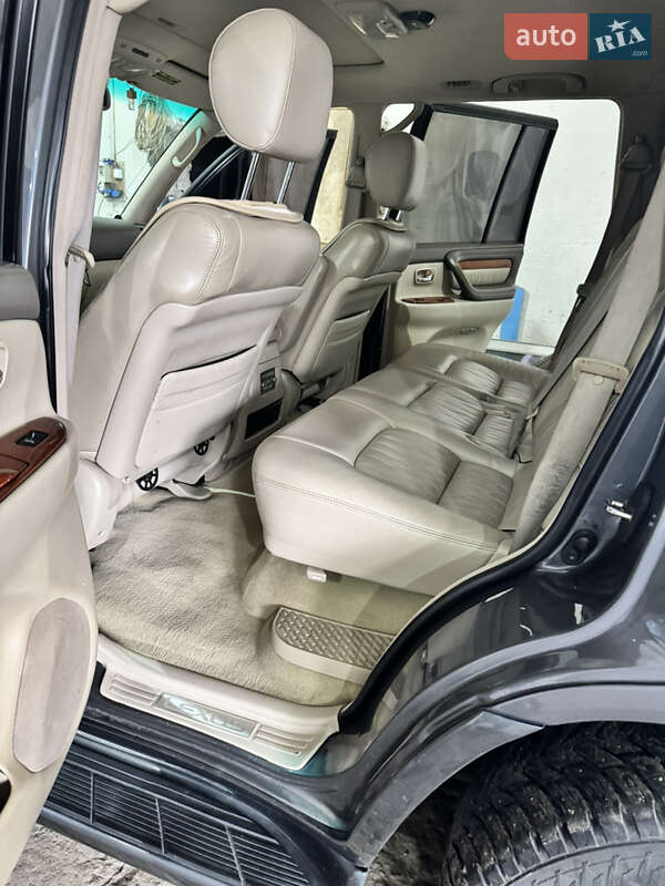 Позашляховик / Кросовер Lexus LX 2003 в Слов'янську
