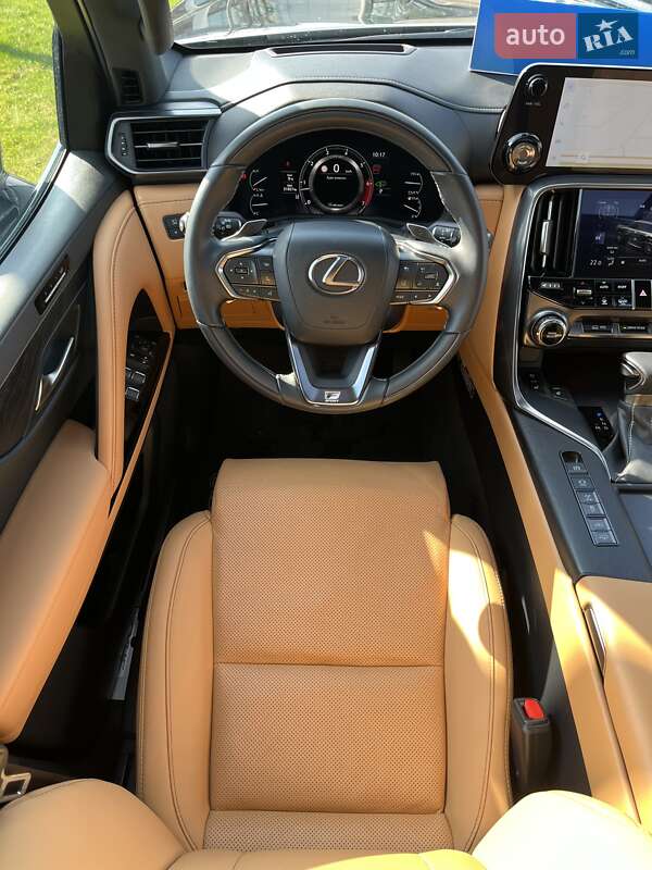 Внедорожник / Кроссовер Lexus LX 2024 в Киеве