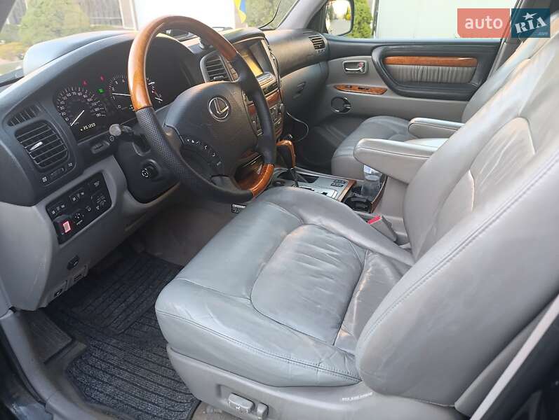 Внедорожник / Кроссовер Lexus LX 2005 в Кременчуге