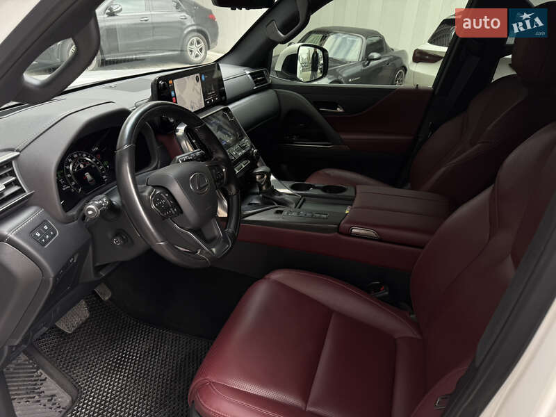 Внедорожник / Кроссовер Lexus LX 2023 в Киеве