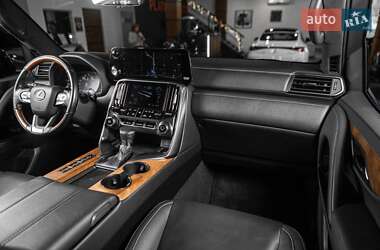 Внедорожник / Кроссовер Lexus LX 2022 в 