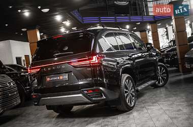 Внедорожник / Кроссовер Lexus LX 2022 в 
