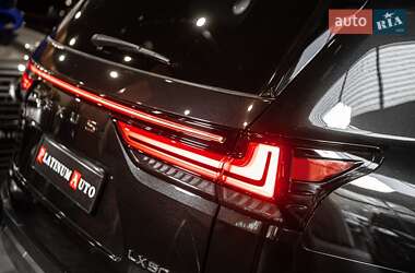 Внедорожник / Кроссовер Lexus LX 2022 в 