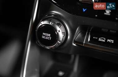 Внедорожник / Кроссовер Lexus LX 2022 в 