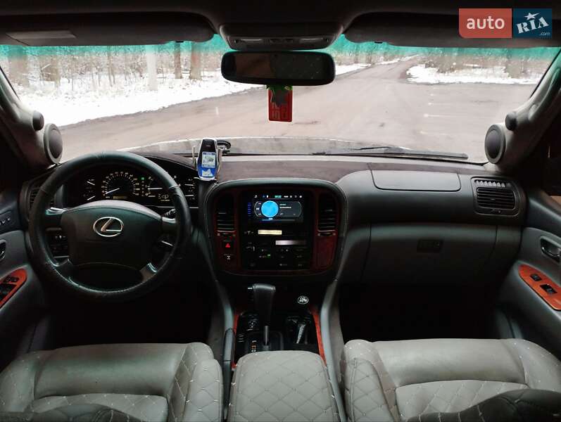 Позашляховик / Кросовер Lexus LX 2000 в Києві