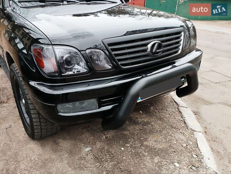 Позашляховик / Кросовер Lexus LX 2000 в Києві