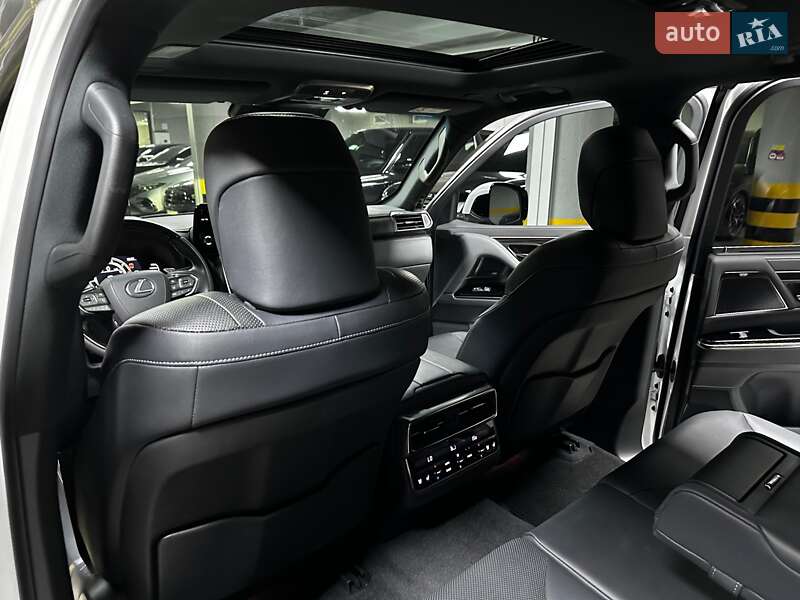 Позашляховик / Кросовер Lexus LX 2022 в Києві