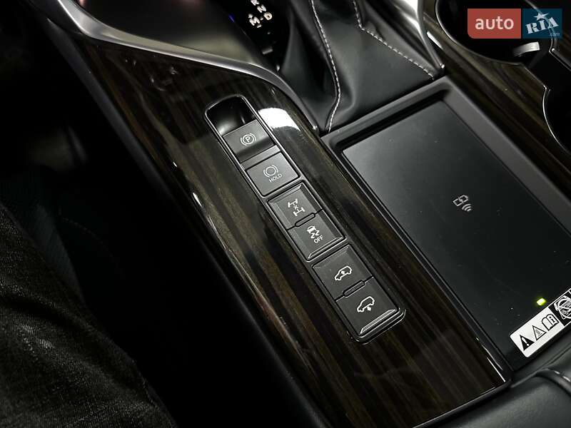 Позашляховик / Кросовер Lexus LX 2022 в Києві