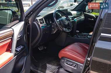 Внедорожник / Кроссовер Lexus LX 2019 в 
