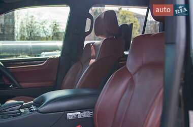Внедорожник / Кроссовер Lexus LX 2019 в 