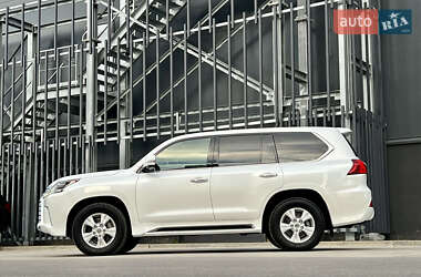 Внедорожник / Кроссовер Lexus LX 2017 в 