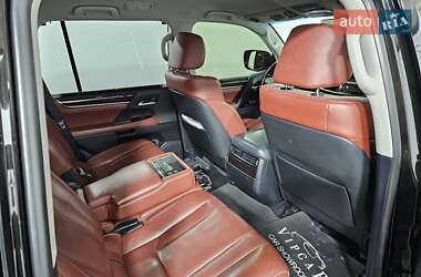 Внедорожник / Кроссовер Lexus LX 2017 в 