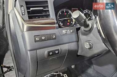 Внедорожник / Кроссовер Lexus LX 2017 в 