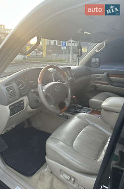 Позашляховик / Кросовер Lexus LX 2006 в 