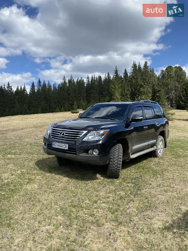 Позашляховик / Кросовер Lexus LX 2008 в 